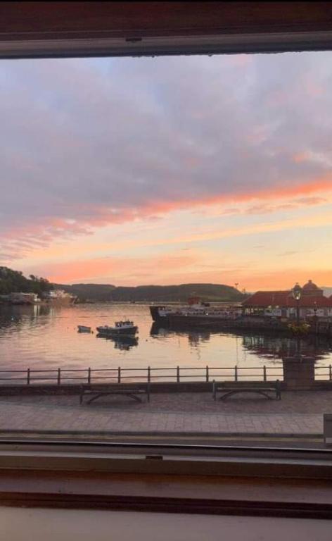 Panoramic Harbour View Apartment Oban Exteriör bild